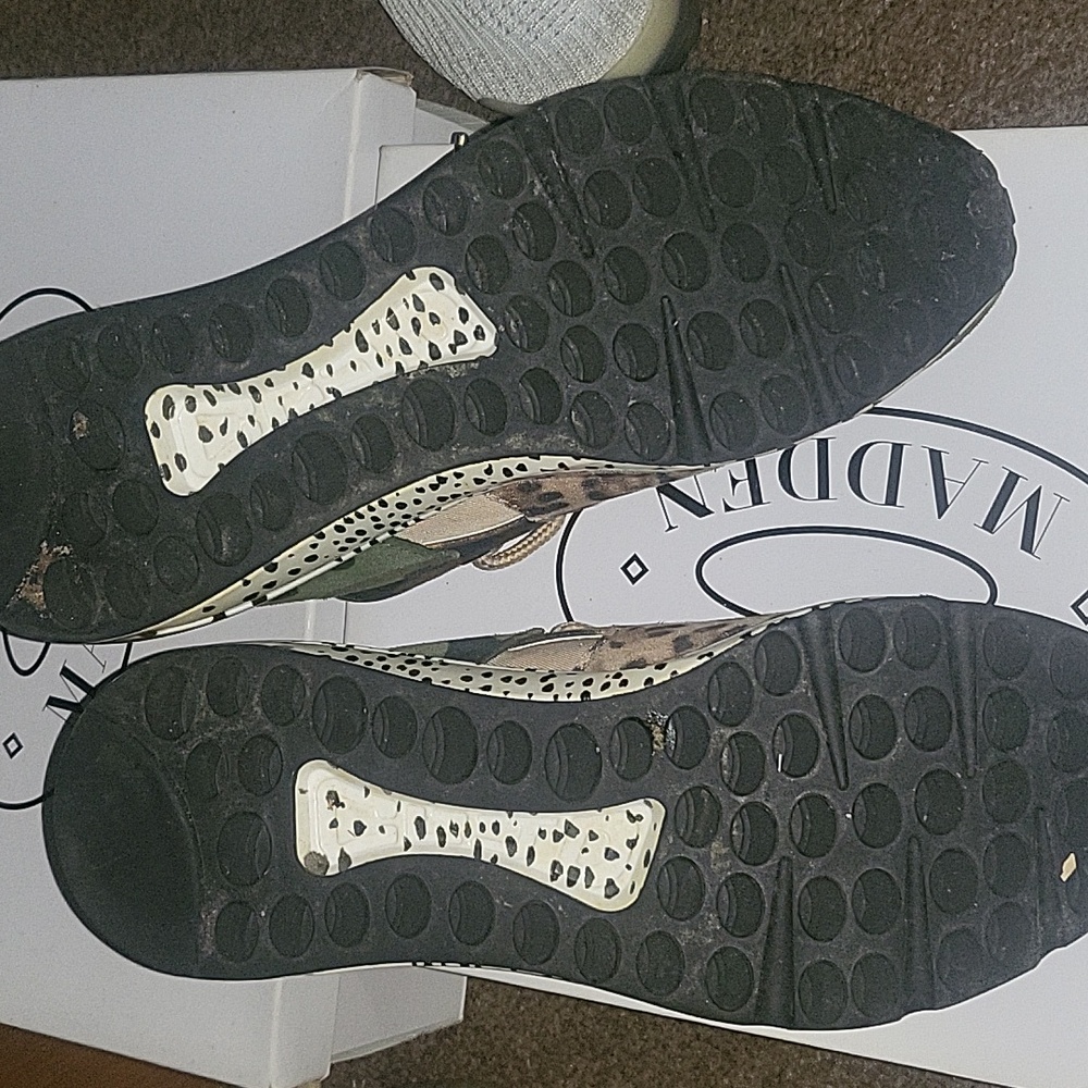 Steve Madden Camo. & Leopard Print Sneakers W/ Box - Picture 5 of 7